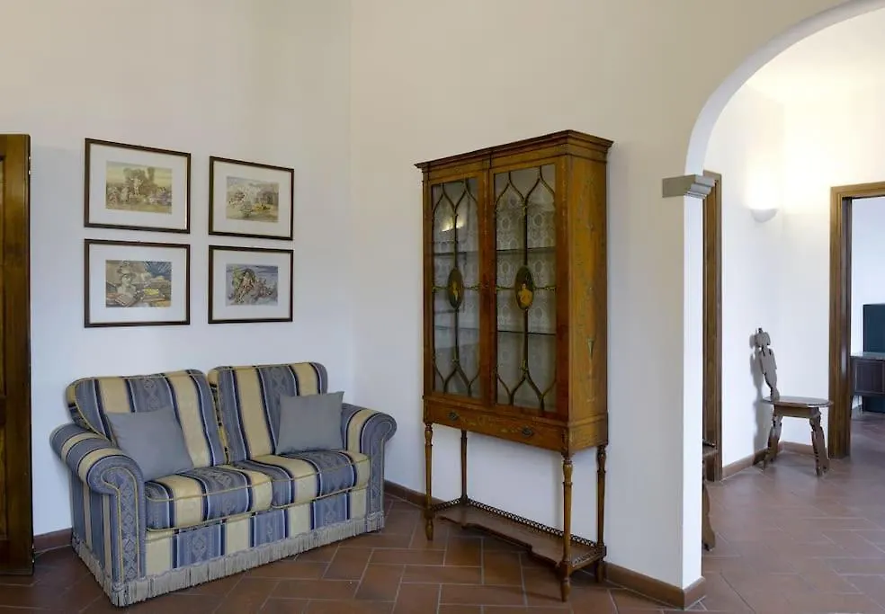 Apartment D/T Elegant & Spacious Flat 2' Walk Train Station Florence Italy